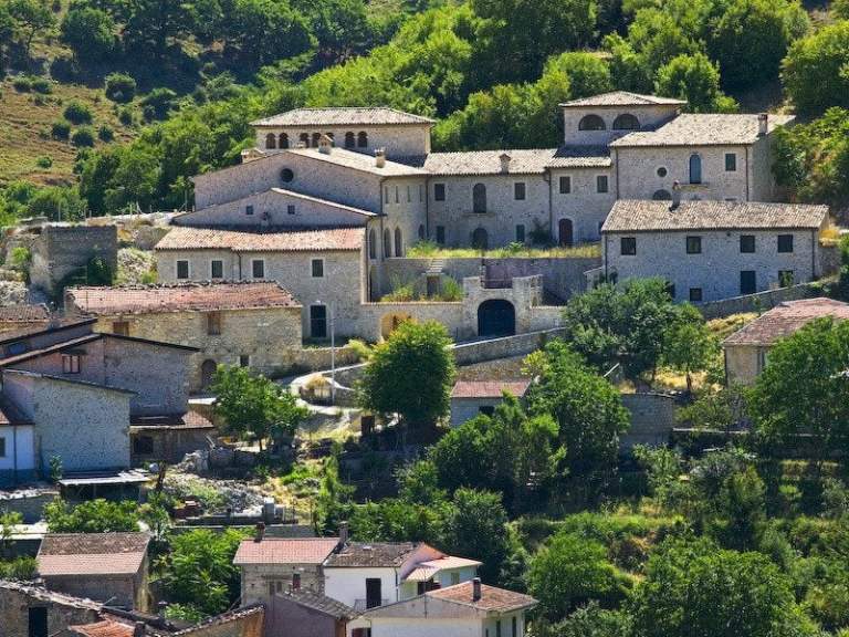 Lecce nei marsi 1 euro houses