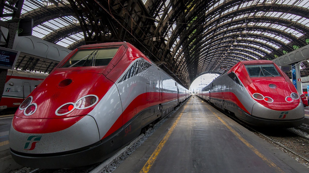 Travel Tips: trains, buses