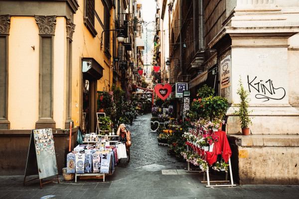 Discovering Naples